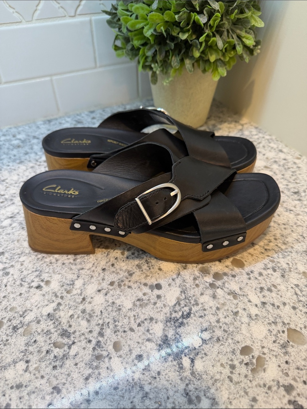 Clarks - Women's Sivanne Walk Sandals black chunky size 8